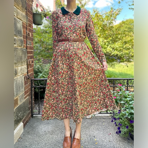 Laura Ashley Floral Dress Skirt with Green Collar - Picture 1 of 12